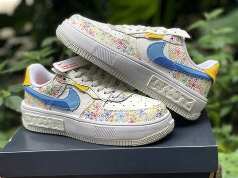 Nike Air Force 1 Fontanka Low Flowers (Damen) 